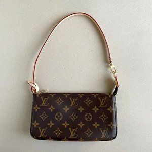 Louis Vuitton Monogram Pochette Accessoires